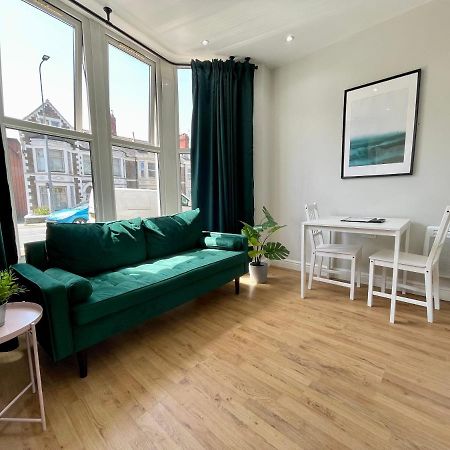 1 Bed 2 Person Apartment City Centre カーディフ エクステリア 写真